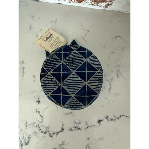 Hand Carved Wood Cat Face Box Covered in Hand Dyed Batik - Picture 8 of 14